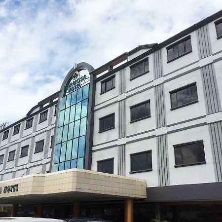 Formosa Hotel Batam Exterior foto