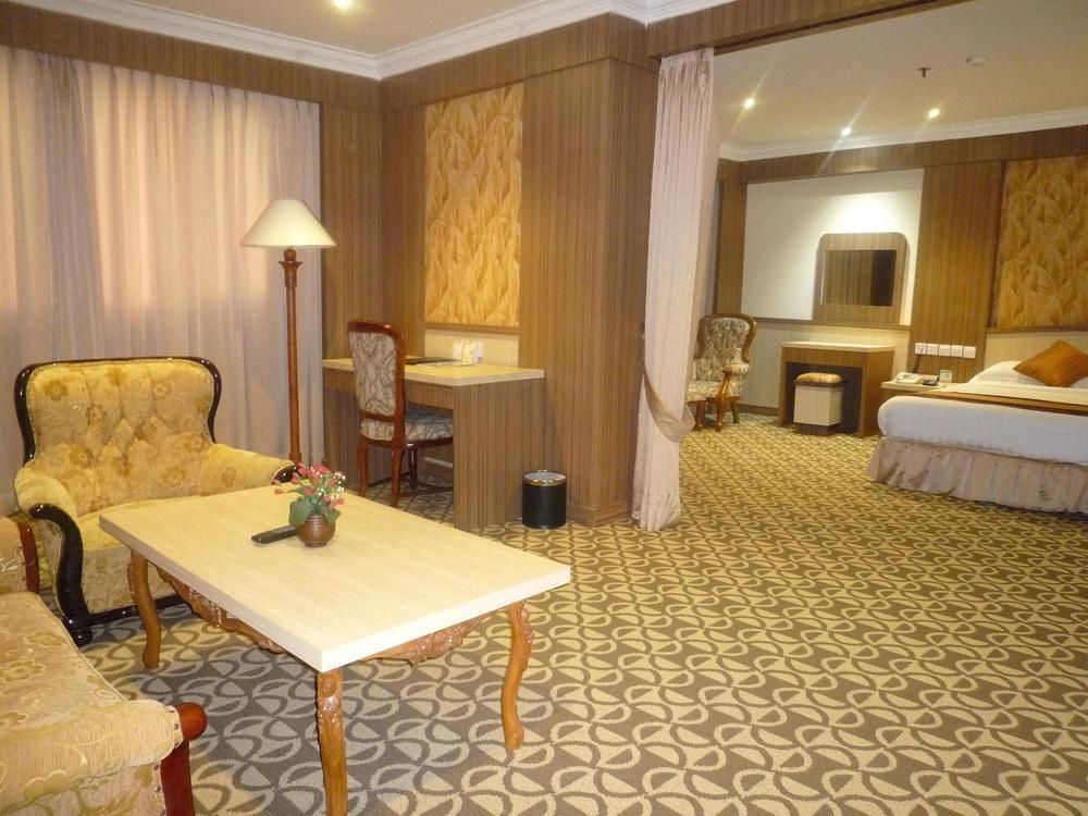 Formosa Hotel Batam Exterior foto