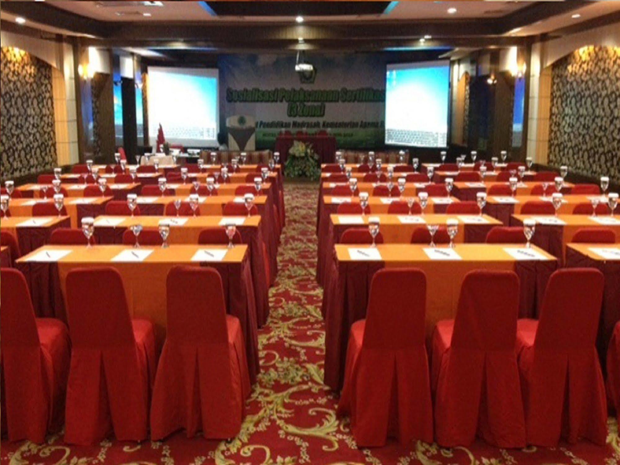 Formosa Hotel Batam Exterior foto